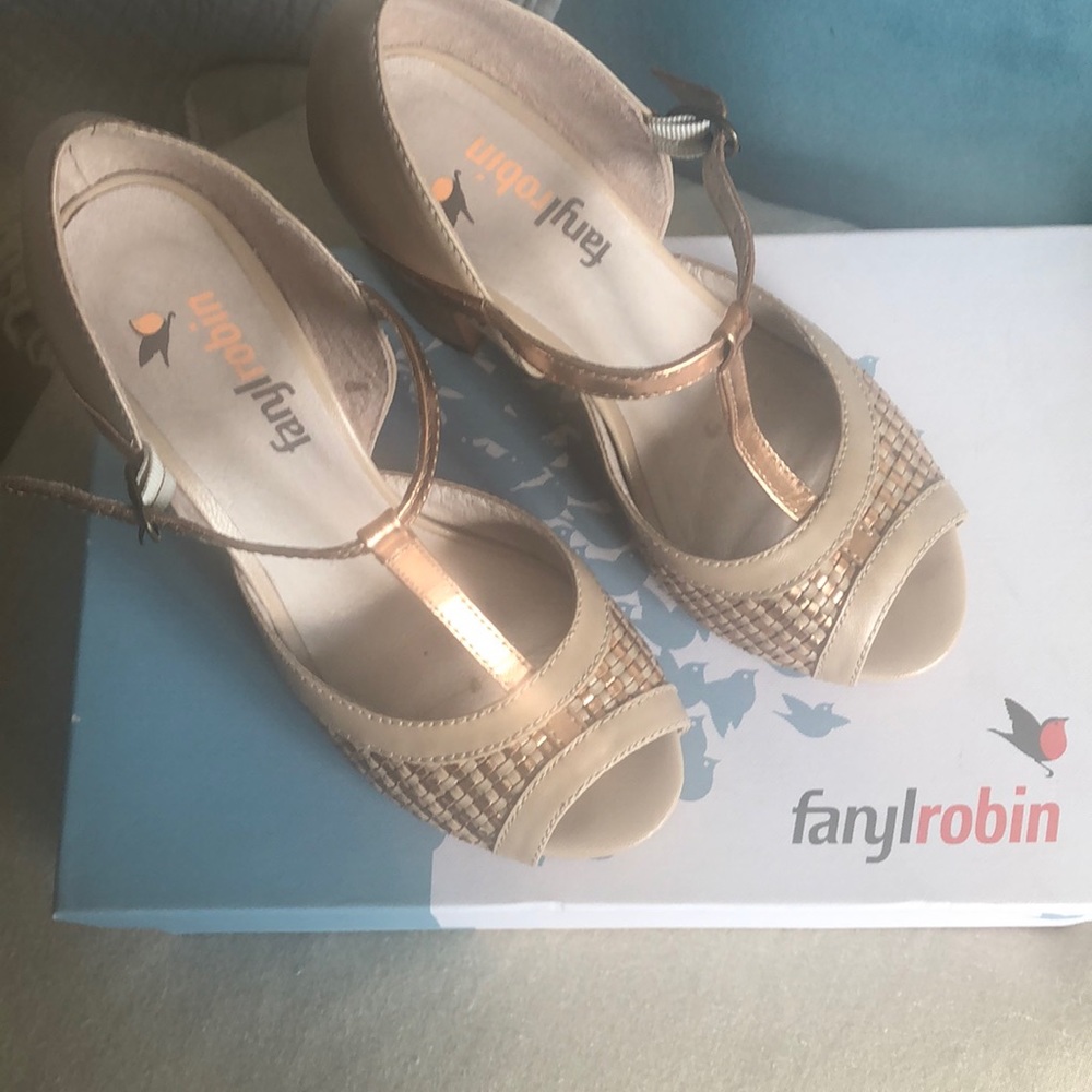 Faryl Robin peep toe shoes